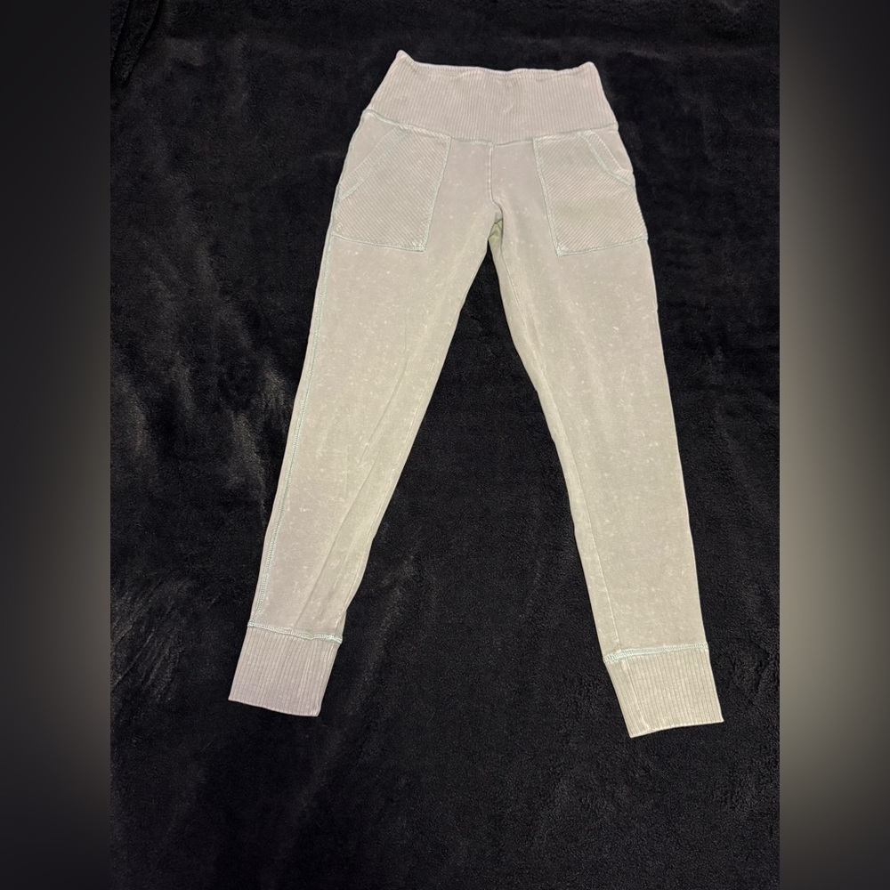 Aerie Sage Green Legging Joggers